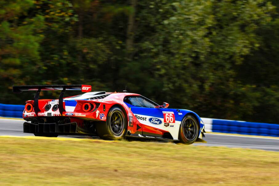 Teammates Joey Hand and Dirk Müller (No. 66 Ford GT) were eighth. Teammates Joey Hand and Dirk Müller (No. 66 Ford GT) were eighth.